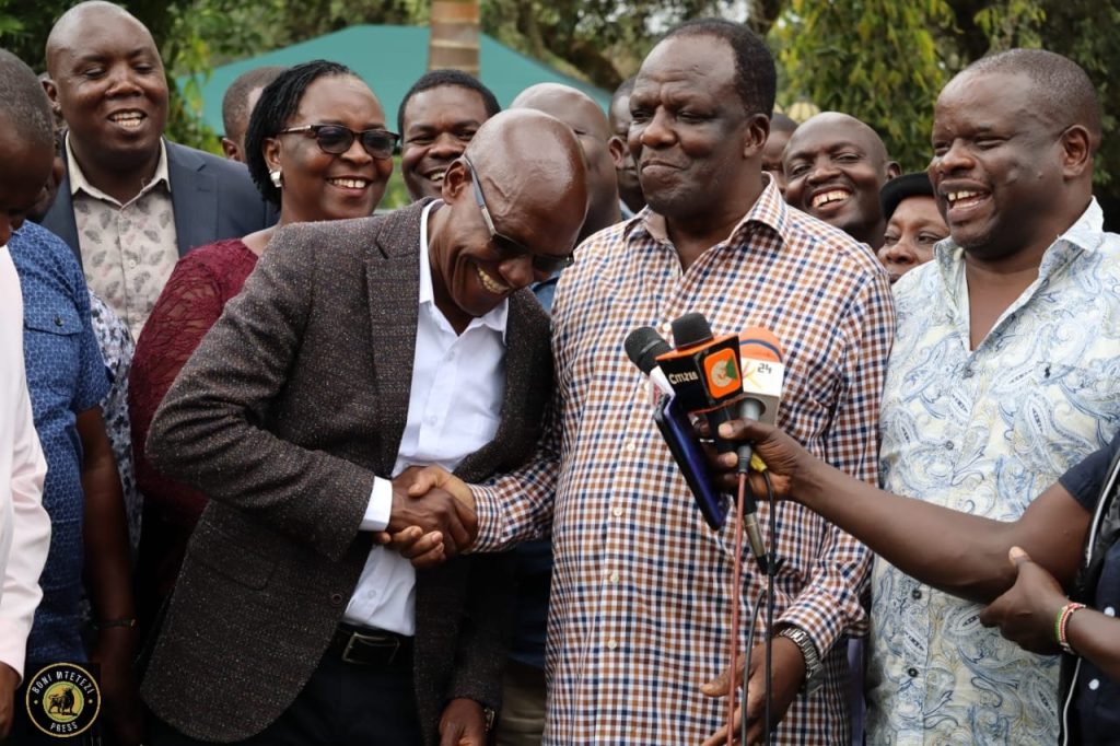 Boni Khalwale with Oparanya
