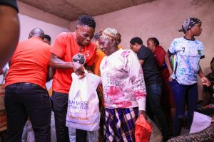 SportyBet Kenya Feeds 350 Kibera Families, Donates Sanitary Pads to 400 Girls